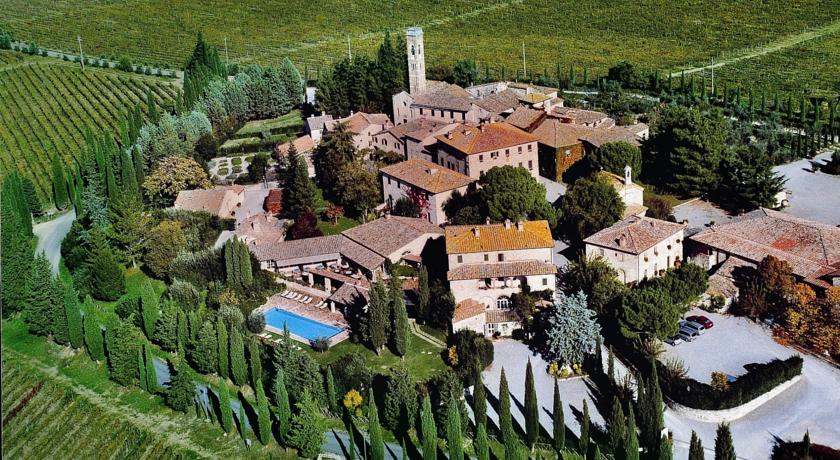 Borgo San Felice Relais & Châteaux, Italia